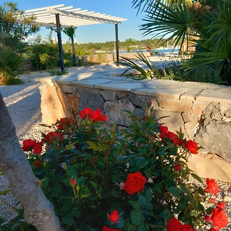 Beach House Marina Grande Betina  Esterno foto
