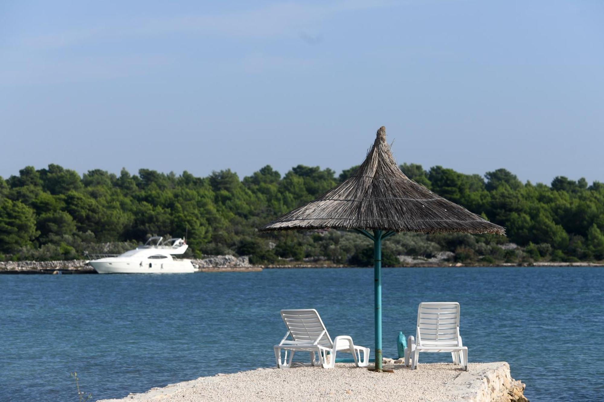 Beach House Marina Grande Betina  Esterno foto