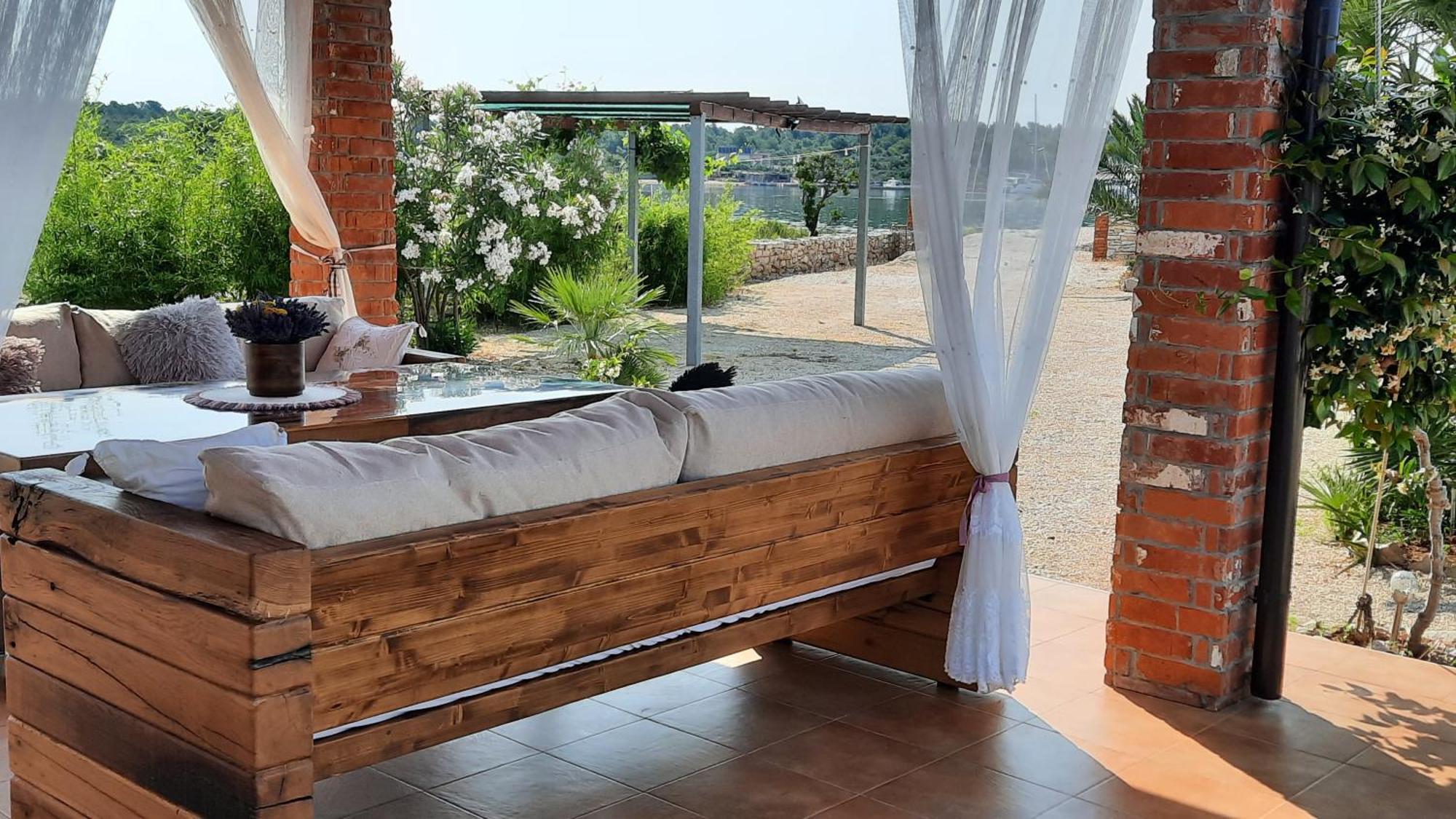 Beach House Marina Grande Betina  Esterno foto